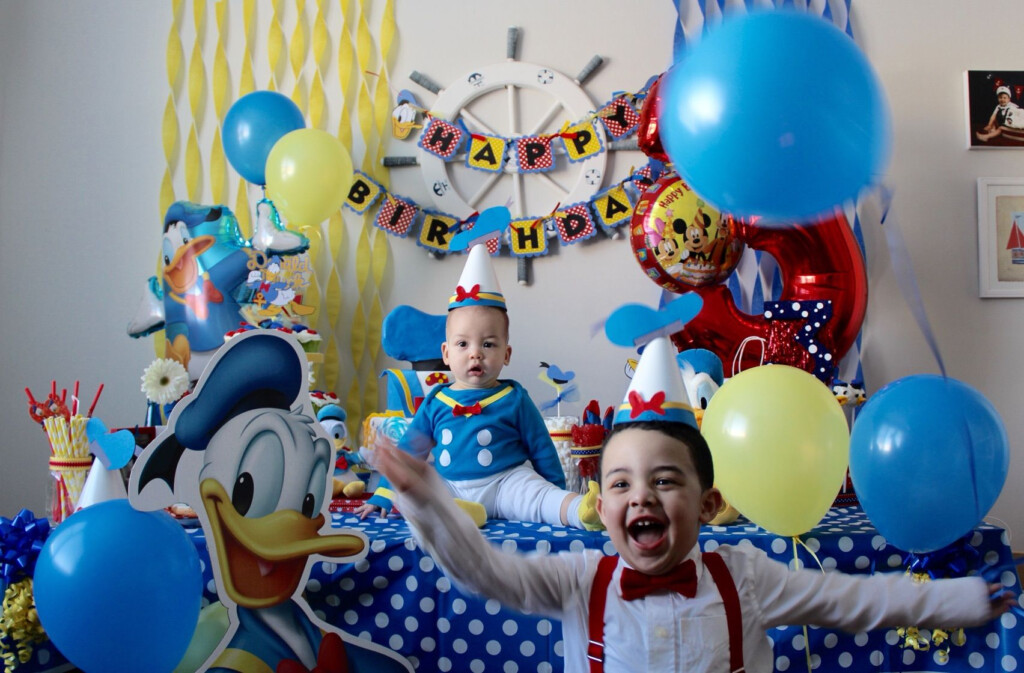 Scraps To Remember Duck Birthday Donald Duck Party Donald Duck 