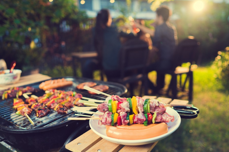 Backyard BBQ Themes For The Ultimate BBQ Party With Food And Fun